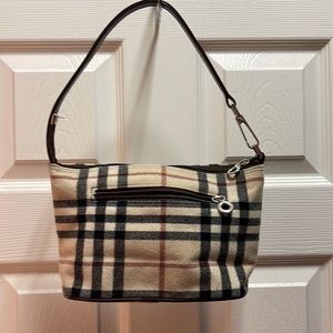 Burberry purse